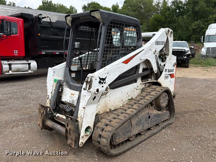 2014 Bobcat T650 tracked skid steer loader - FK3285