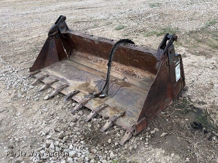 Bobcat 4-in-1 skid steer bucket - FK3337