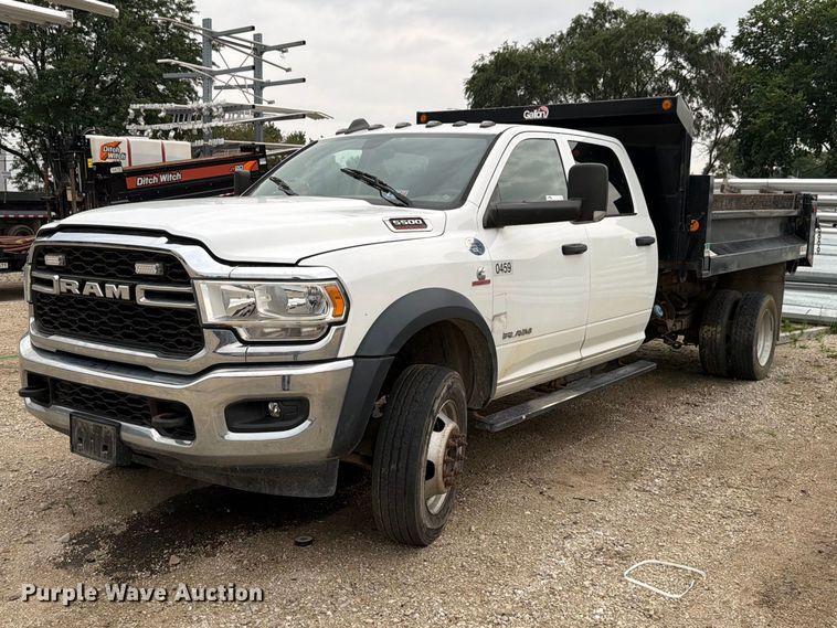 2020 RAM 5500 Crew Cab dump truck - FK4127