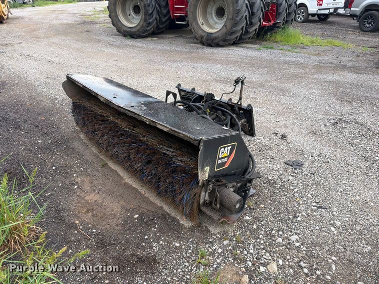 2017 Caterpillar BA118C skid steer sweeper - FN5791