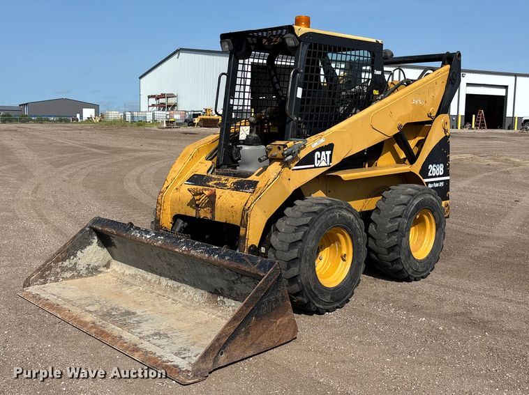 2004 Caterpillar 268B skid steer loader - NM9928