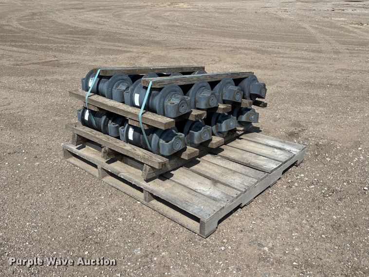 (16) Caterpillar  179-1486 track rollers - NM9931