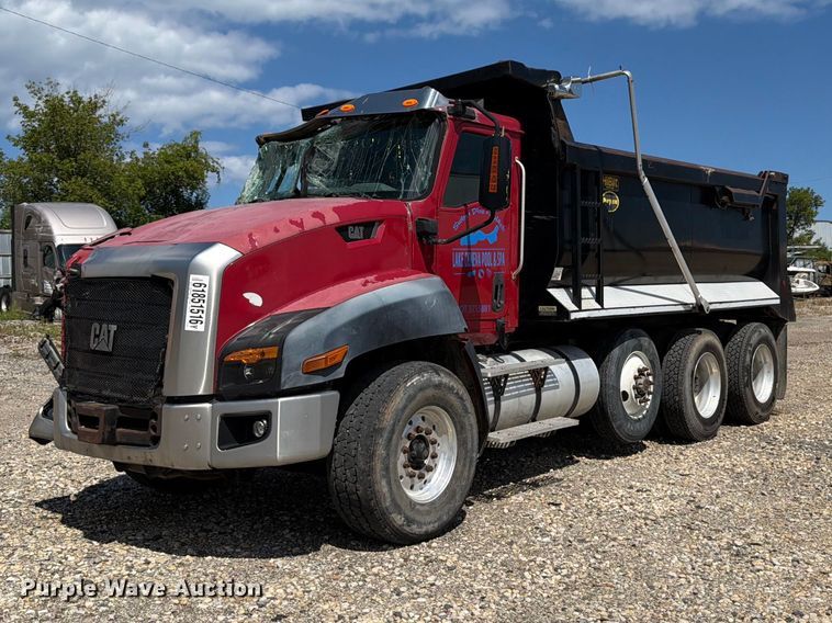 2012 Caterpillar CT660S dump truck - YA4345