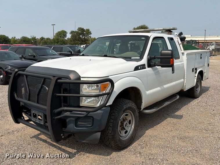 2014 Ford F250 Super Duty Ext. Cab utility bed pickup truck - EX4062