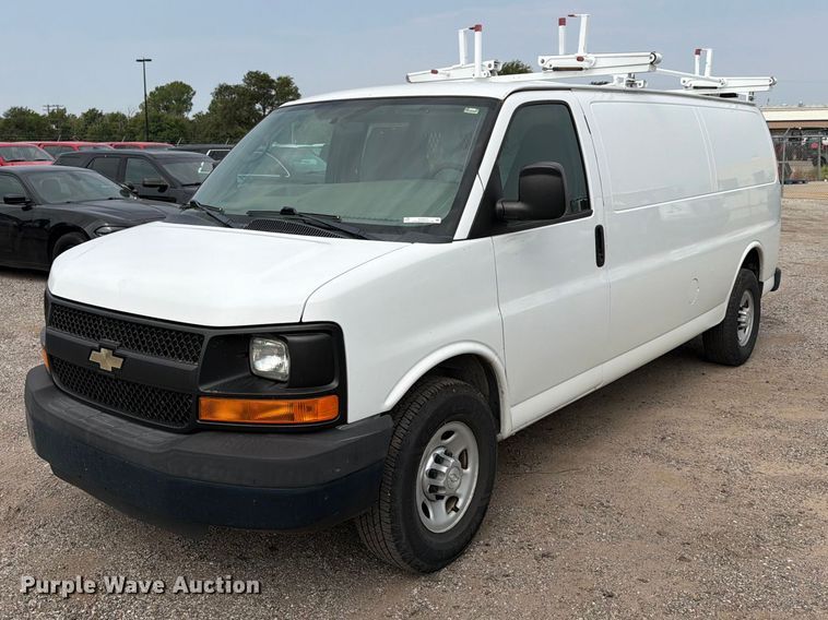 2015 Chevrolet Express 2500 van - EX4073