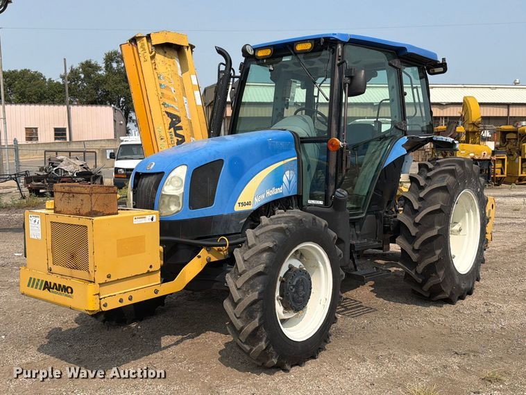 2008 New Holland T5040 MFWD tractor - MZ9861