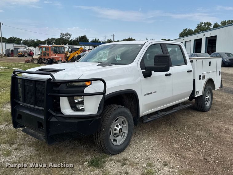 2021 Chevrolet Silverado 2500HD Crew Cab utility bed pickup truck - DY3161