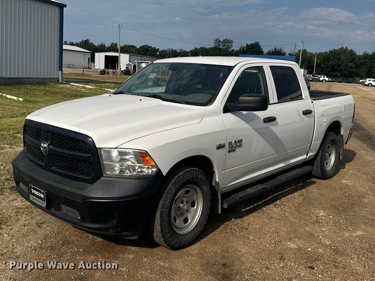 2019 RAM 1500 Crew Cab pickup truck - DY3168