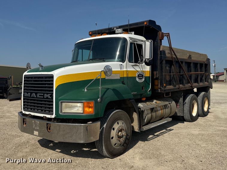 1998 Mack CH613 dump truck - DY3198