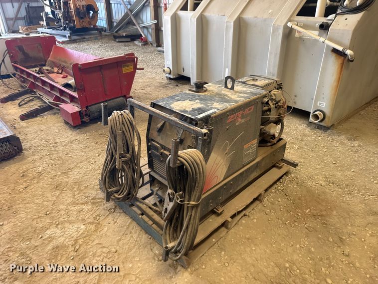 Red-D-Arc ZE-10 welder/generator - DY3211
