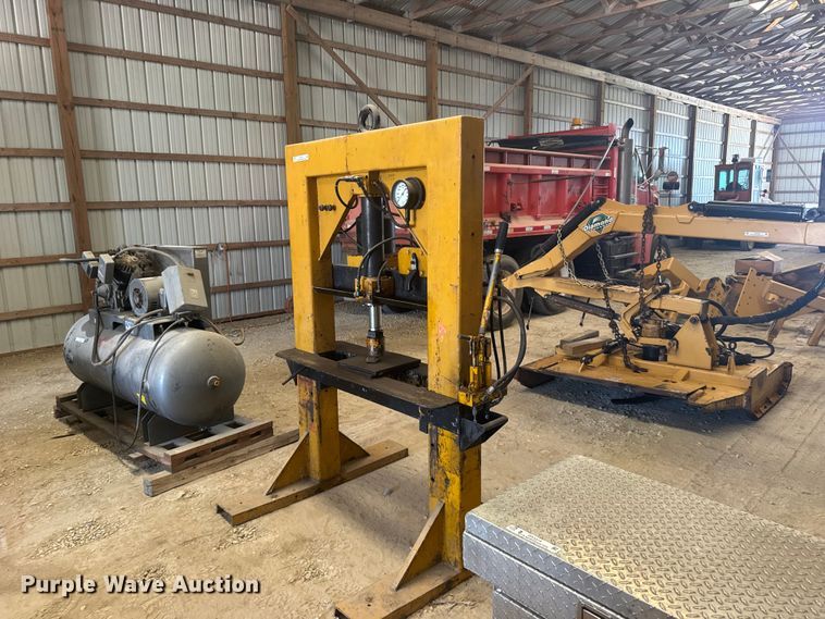 Hydraulic press - DY3213