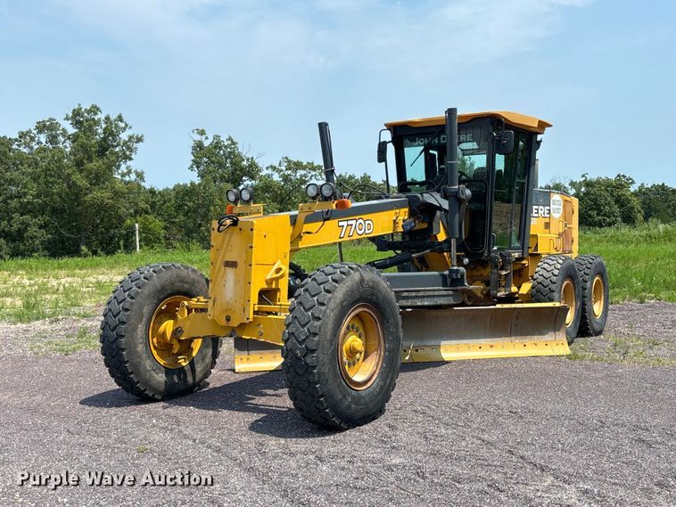 2006 John Deere 770D motor grader - DZ4561