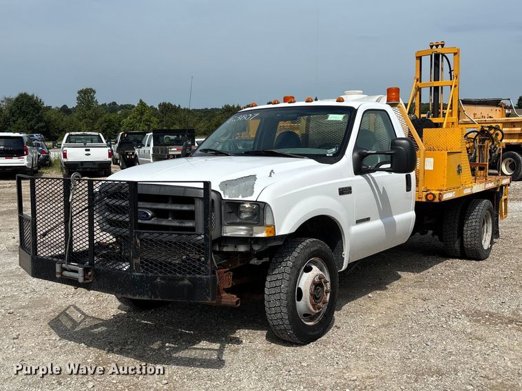 2002 Ford  F550 Super Duty XL drilling rig truck - DZ4614