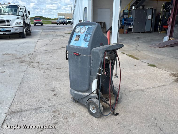 2016 Robinair 34988 refrigerant recovery recycling machine - DZ4635