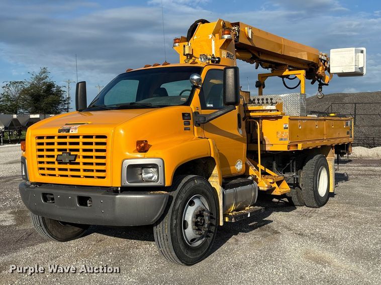 2006 Chevrolet C8500 digger derrick truck - DZ4640