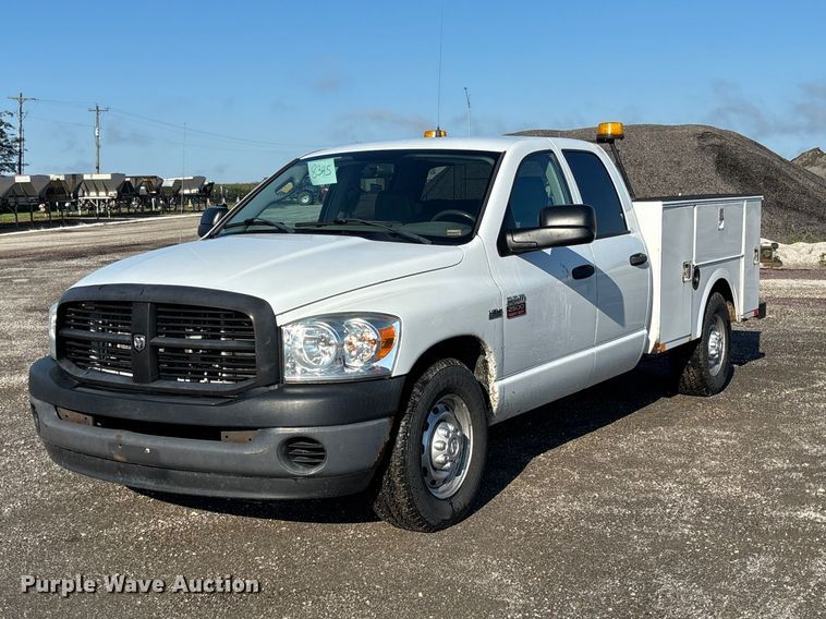 2009 Dodge Ram 2500 Ext. Cab utility bed pickup truck - DZ4671