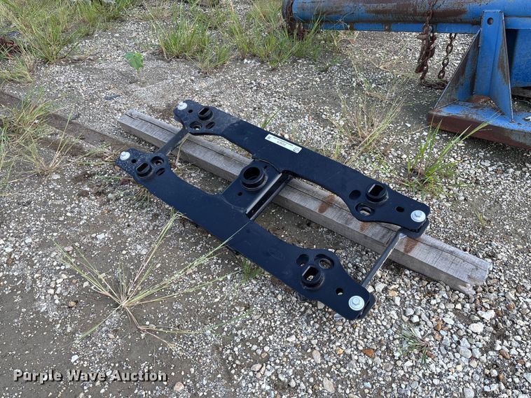 Ford 5L029 gooseneck hitch mount - DZ4679