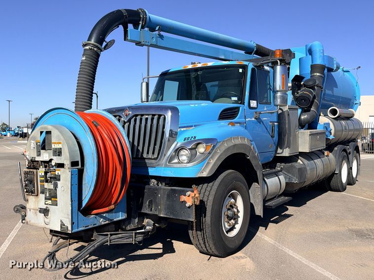 2013 International 7600 sewer jetter truck - ED5484