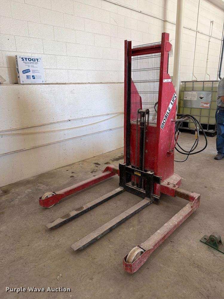 Moble Lift pallet stacker - EV2496