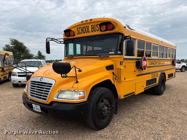 2013 Blue Bird Vision school bus - EW4133