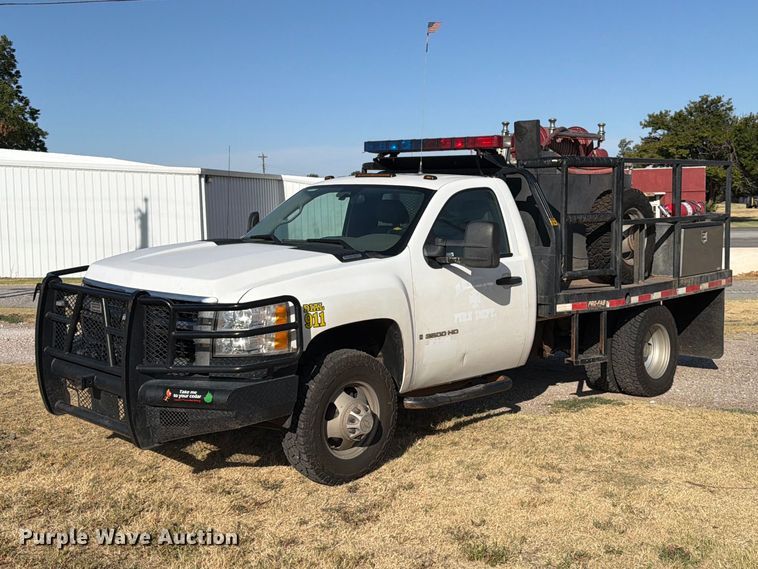 2008 Chevrolet Silverado 3500HD flatbed pickup truck - EX0011