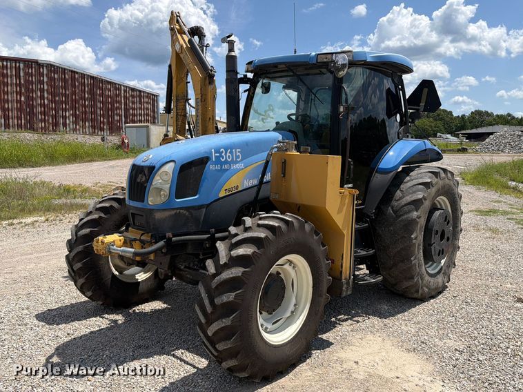 2010 New Holland T6030 MFWD tractor - EX2596