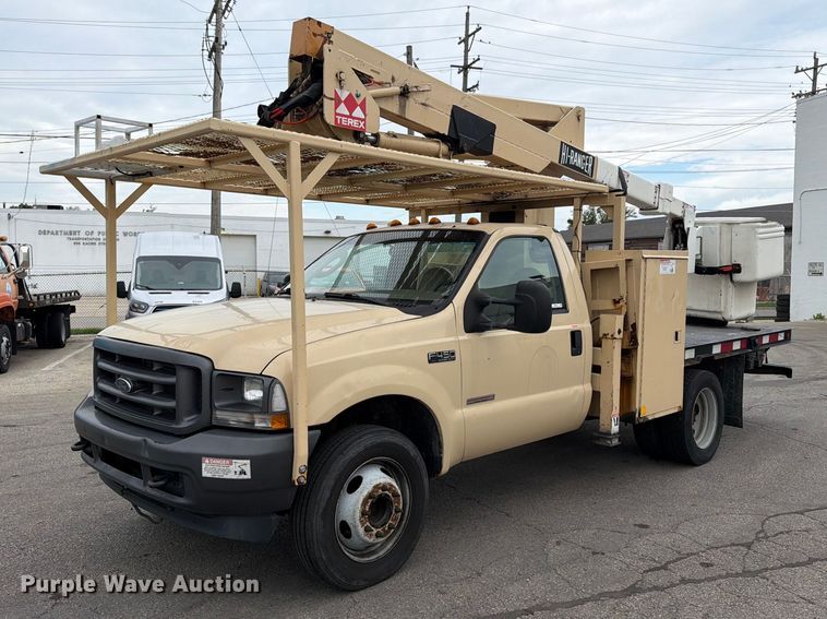 2004 Ford F450 Super Duty bucket truck - FB5941