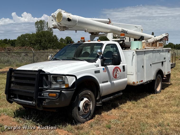 2003 Ford F550 bucket truck - FC4200