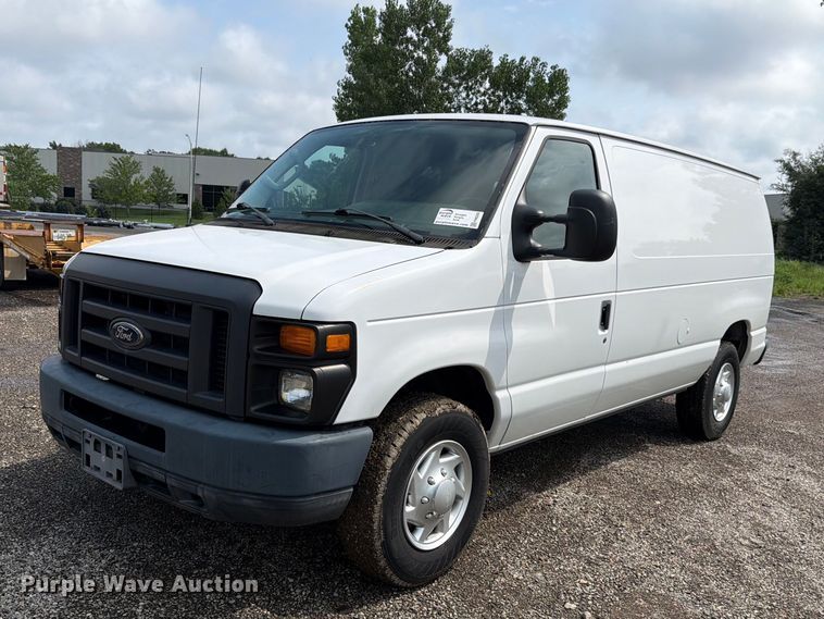 2014 Ford E-250 super duty utility van - FH6259