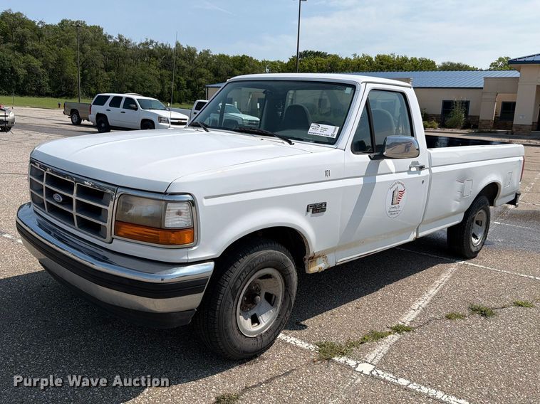 1995 Ford F150 XLT pickup truck - FH6306