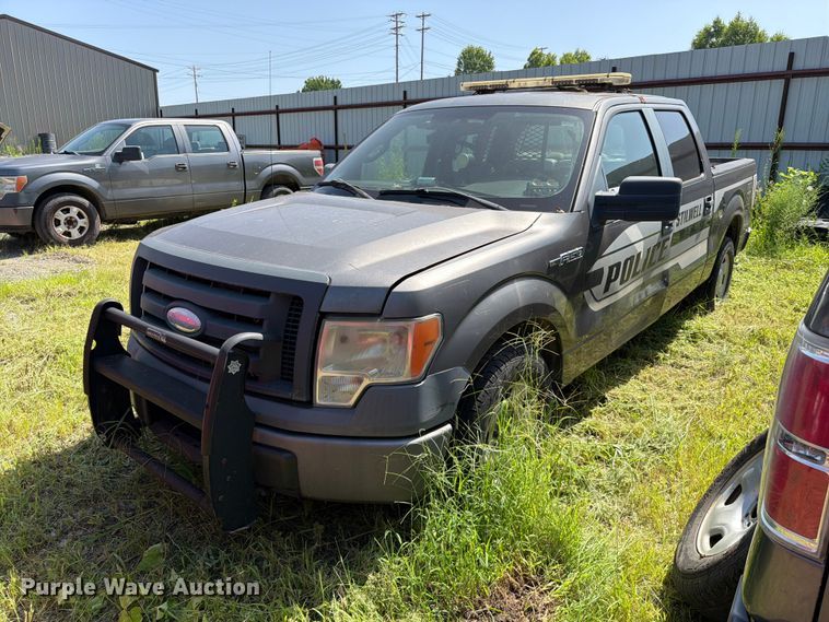 2009 Ford F150 Crew Cab pickup truck - FK5009