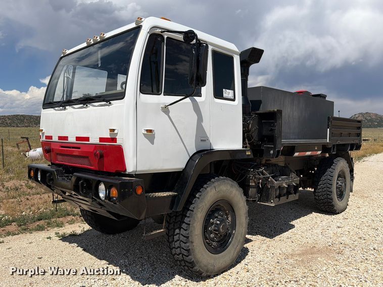 1998 Stewart & Stevenson brush fire truck - FM7620