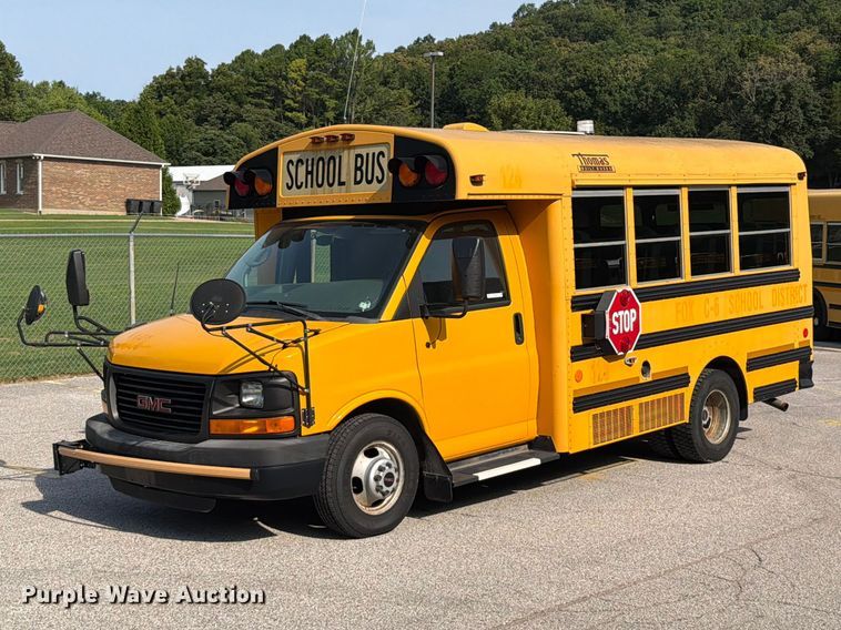 2011 Thomas Savana G3500 school bus - FT6150