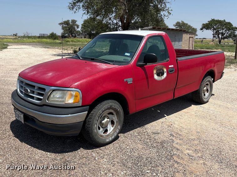 1999 Ford F150 pickup truck - JM9406