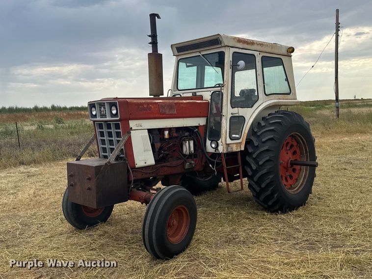 1973 International Harvester 1066 tractor - DY3179