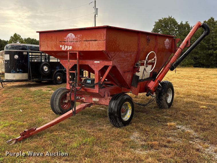 E-Z Trail Flow E-Z 300 grain cart - EO4484
