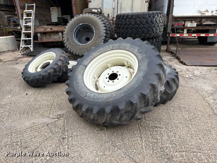 (4) tires and wheels - EO8707