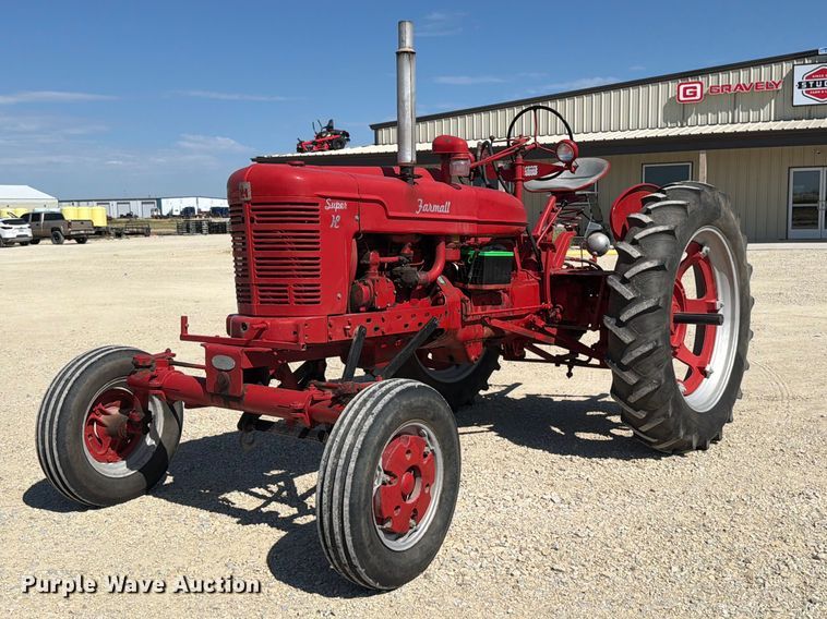 1953 International Harvester Farmall Super H tractor - EP7512