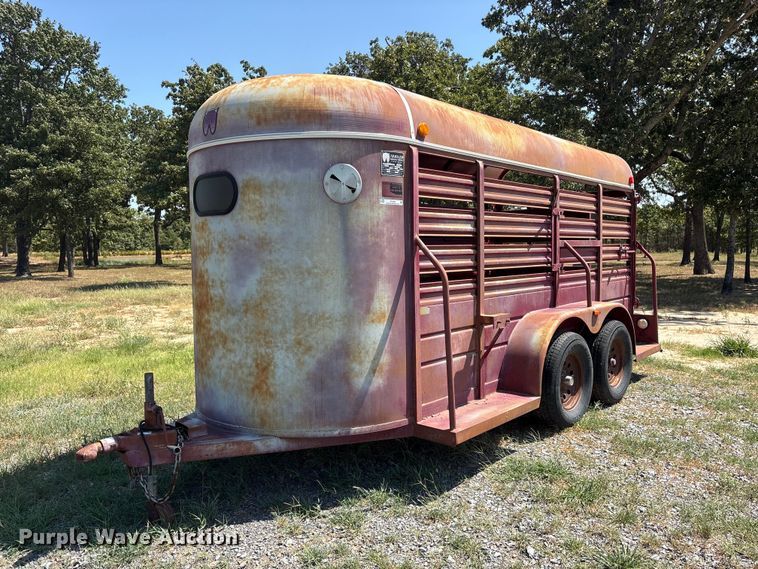 2004 W-W Trailer Manufacturers livestock trailer - ET0405