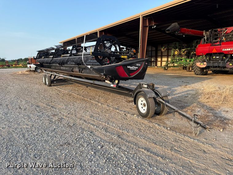 2019 MacDon FD135 flex draper head - EV6084