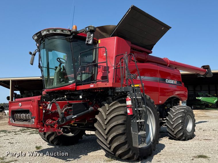 2013 Case IH 7230 combine - EV6092