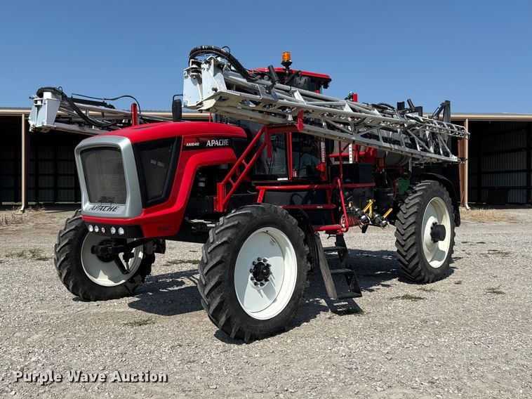 2020 Apache AS1040 sprayer - EV6098