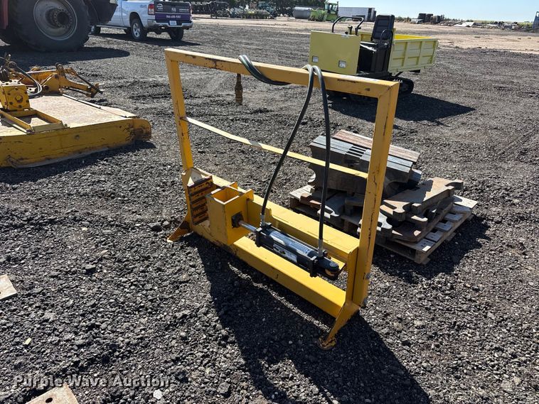 Skid steer post puller - EW4212
