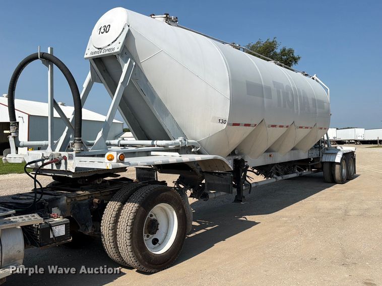 1985 Fruehauf pneumatic dry bulk trailer - FK3294