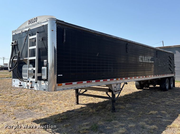 2013 Wilson DWG-550WB grain trailer - JM9388