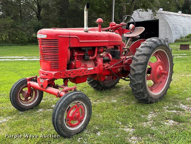 1945 Farmall M tractor - NM9900