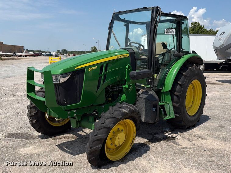 2023 John Deere 5100E MFWD tractor - YA4489