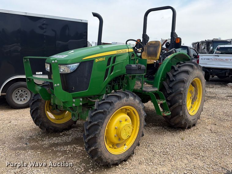 2022 John Deere 5055E MFWD tractor - YA4631