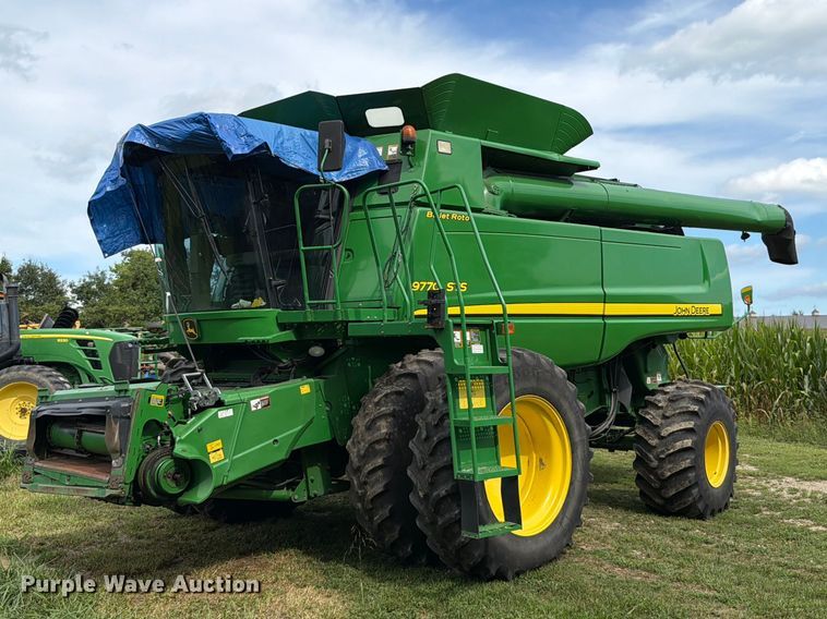 2011 John Deere 9770 STS RWA combine - YA4644