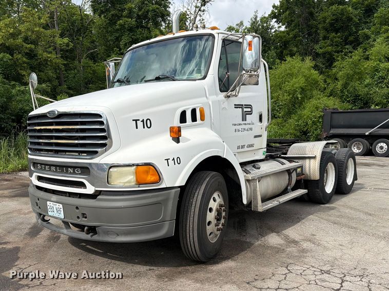 2006 Sterling AT9500 semi truck - DQ7841